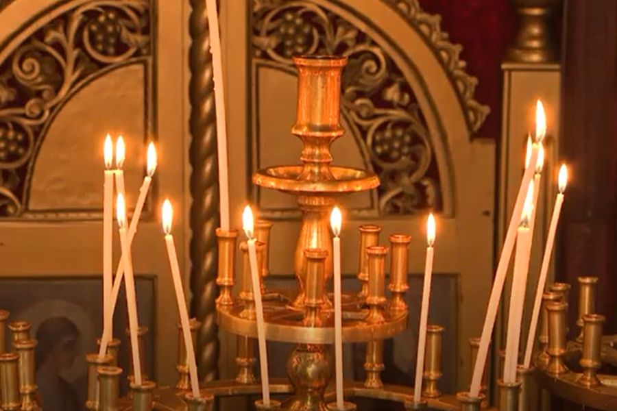 Църквата почита паметта на светите мъченици Мануил, Савел и Исмаил Персийски