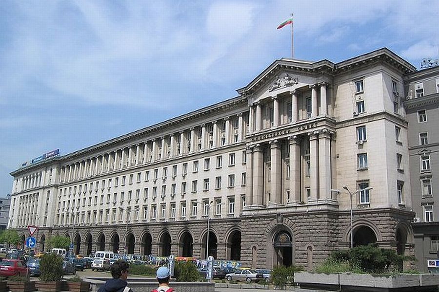Главчев върна на постовете им трима освободени заместник-министри