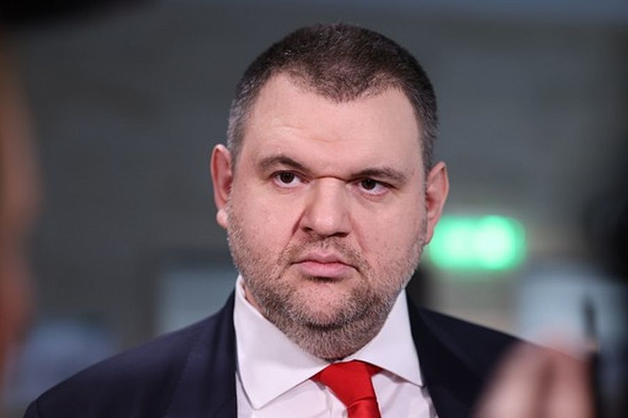 Пеевски: Някой се опитва да плаши общините с орязване на бюджетите им