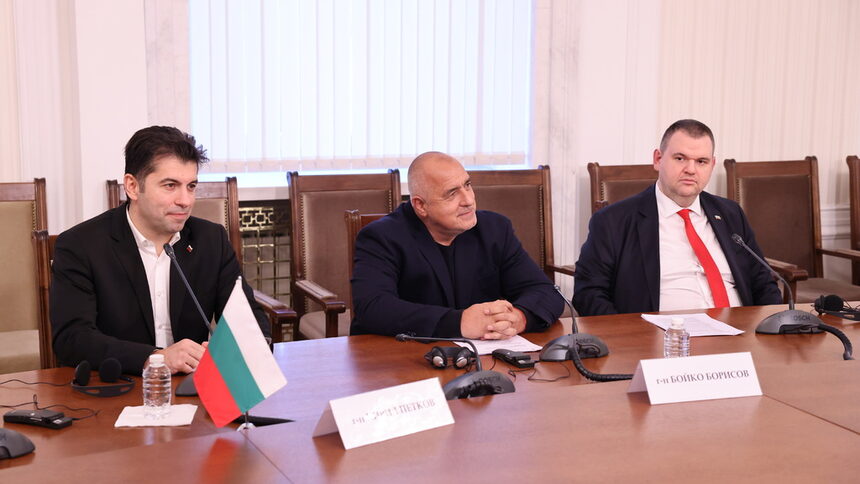Още една седмица на политически скандали и без редовна власт