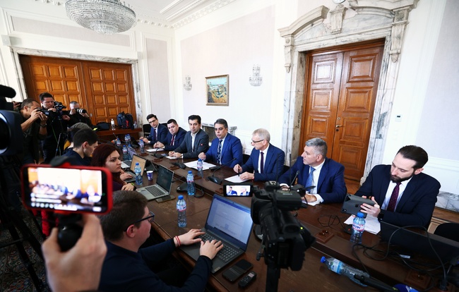 Асен Василев: Най-скандалното в проектобюджет 2025 е взимането на 7 млрд. лв. дълг
