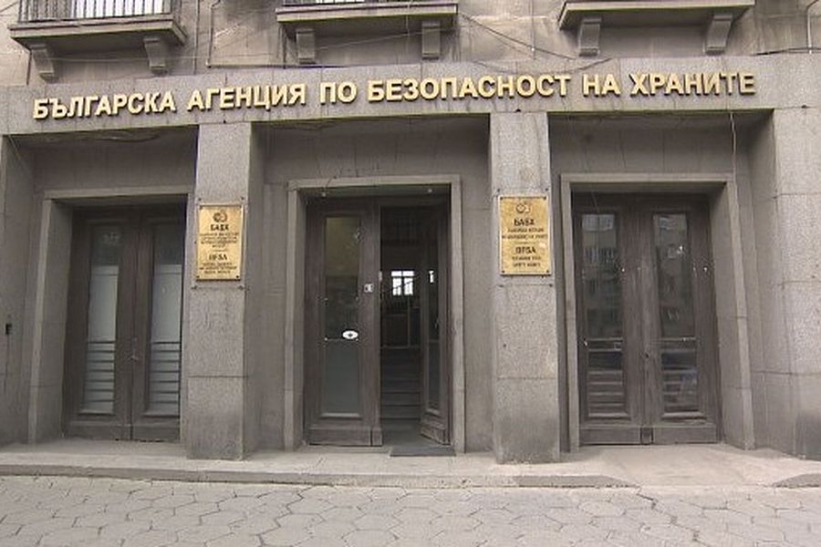 БАБХ нареди извънредни проверки във всички птицеферми за кокошки носачки с клетъчно отглеждане